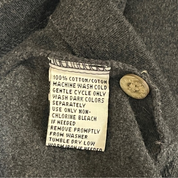 Greg Norman Mens Medium Long Sleeve Polo Pullover Charcoal Gray Shark Logo - Picture 6 of 10